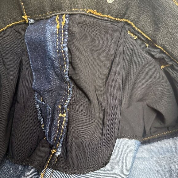 LANE BRYANT Capri Jeans Size 14 Blue Denim Bermuda Shorts Stretch Slimming - Picture 9 of 9